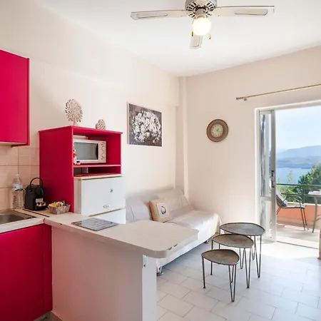 아파트 Agrili Sea View *