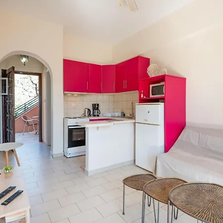 Agrili Sea View 아파트 칼라미